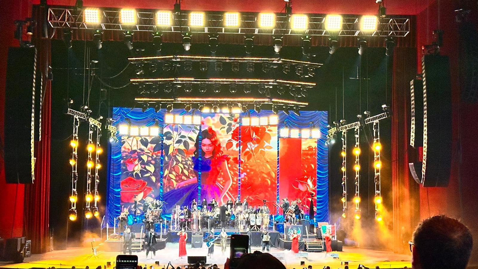 Live lighting for Los Ángeles Azules, auditorium 2024
